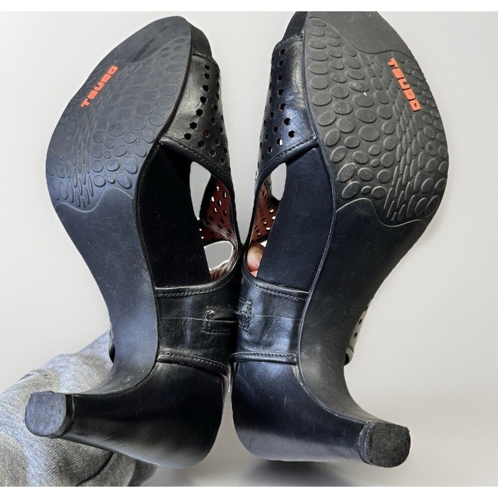 Tsubo Women’s Black Cutout Leather Heels Sandals Size 8 Comfort Zip Shoes - Picture 5 of 6